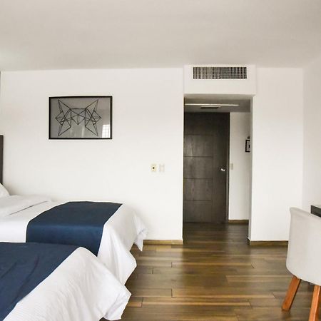 Hotel Expo Plaza Business And Family Guadalajara Zapopan Kültér fotó